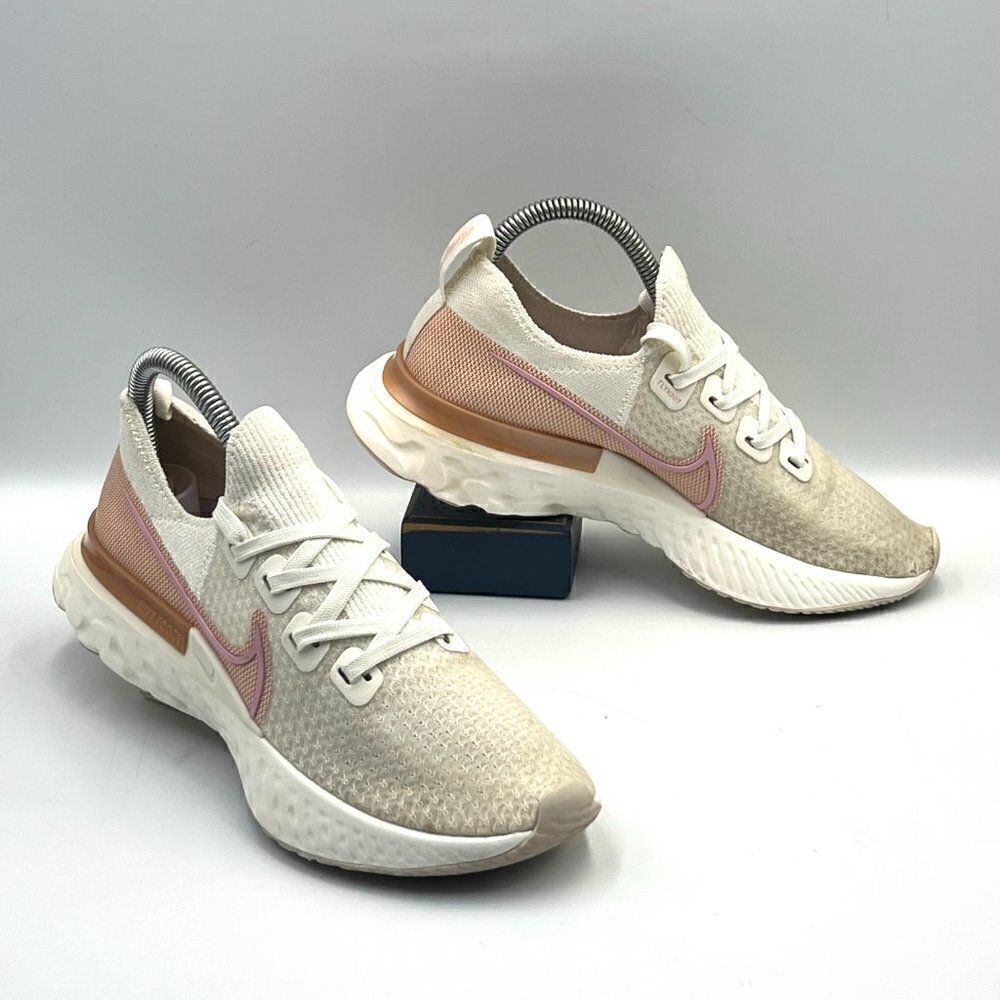 Nike Wmns React Infinity Run Flyknit - Running Shoe - Picture 2 of 11